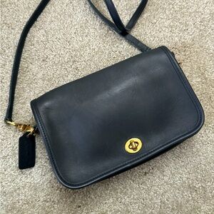 COACH Vintage Dinky Crossbody 1970s